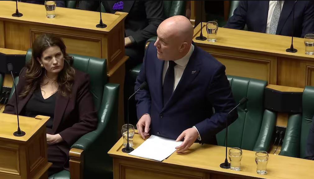 পার্লামেন্টে ক্ষমা চাইলেন নিউজিল্যান্ডের প্রধানমন্ত্রী