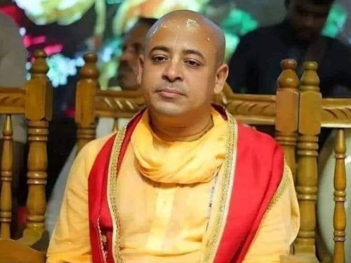 সনাতনী জাগরণ জোটের মুখপাত্র চিন্ময় কৃষ্ণ গ্রেপ্তার