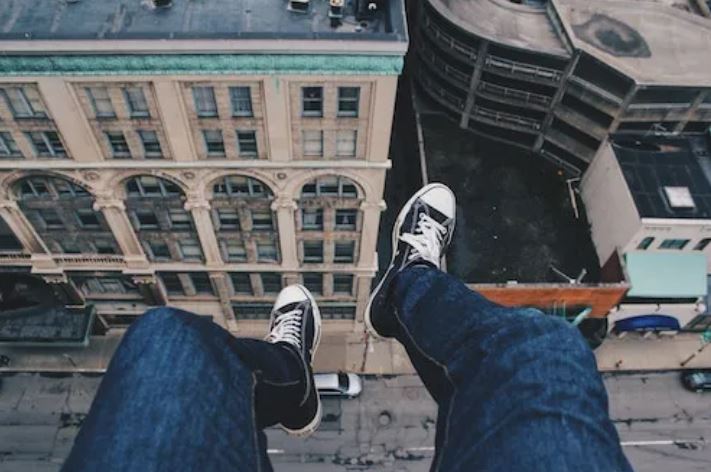 উচ্চতাভীতি কেন হয়, কাটিয়ে উঠবেন কীভাবে