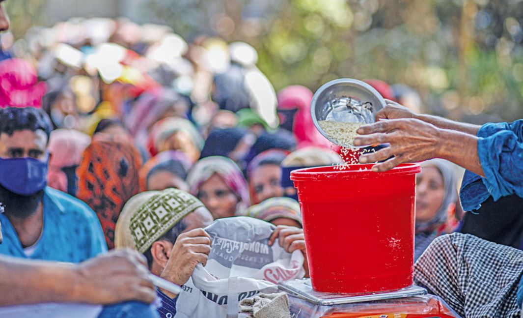 টানা মূল্যস্ফীতি সত্ত্বেও সরকারের খাদ্যশস্য বিতরণ কমেছে