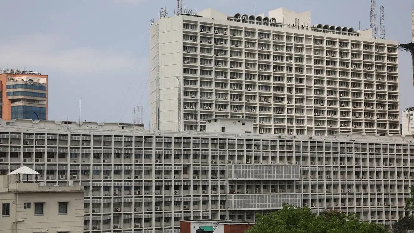 পদোন্নতিতে পরীক্ষা-কোটা প্রসঙ্গ: প্রশাসন ক্যাডার কর্মকর্তাদের ব্যাপক প্রতিক্রিয়া