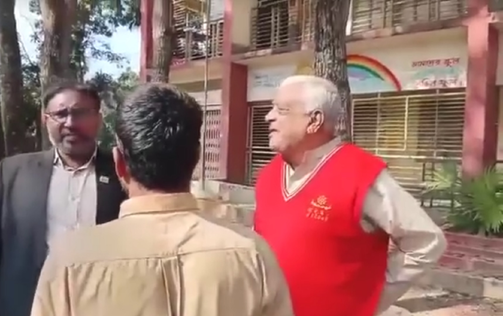 বাড়ি ছেড়েছেন চৌদ্দগ্রামে লাঞ্ছিত সেই বীর মুক্তিযোদ্ধা