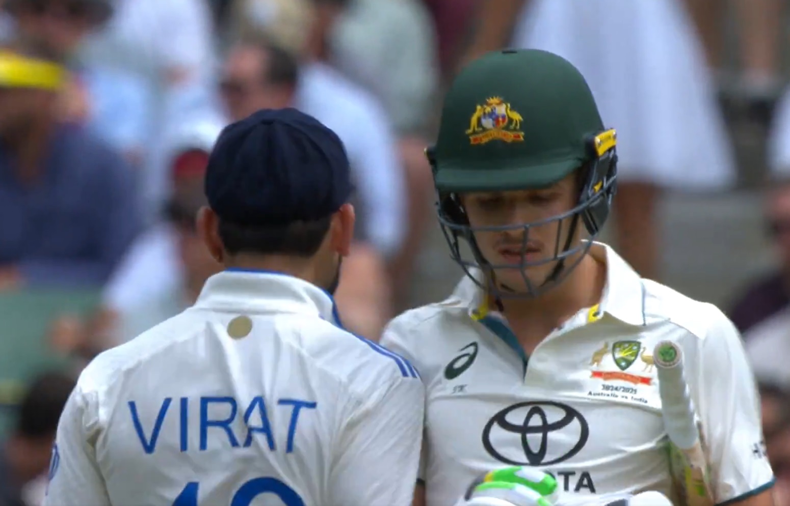 কনস্টাসের সঙ্গে ধাক্কা, কোহলিকে দায় দিচ্ছেন ভন-পন্টিং