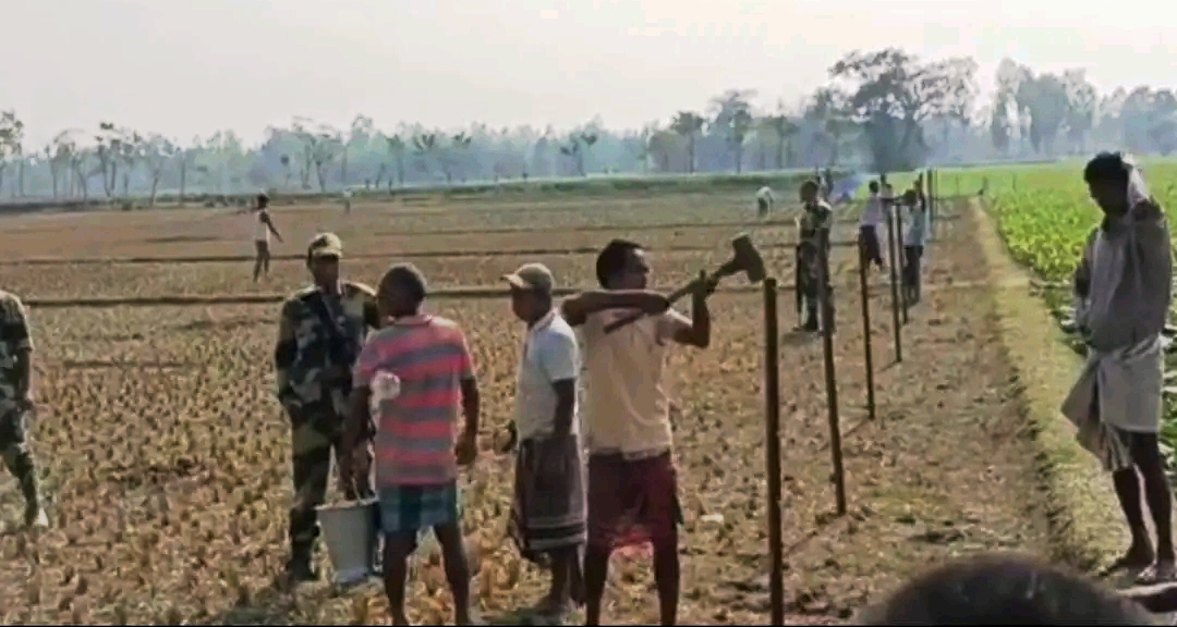 দহগ্রাম সীমান্তে ভারতের কাঁটাতারের বেড়া নির্মাণে বিজিবির বাধা