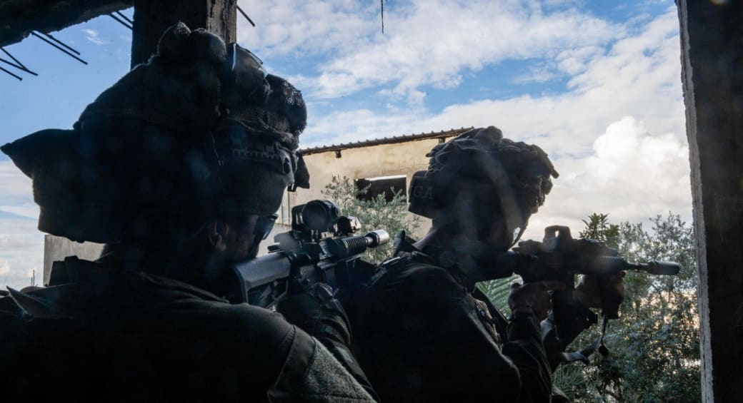 আরও ৬ জিম্মিকে মুক্তি দেবে হামাস, বাড়ল লেবাননে যুদ্ধবিরতির মেয়াদ