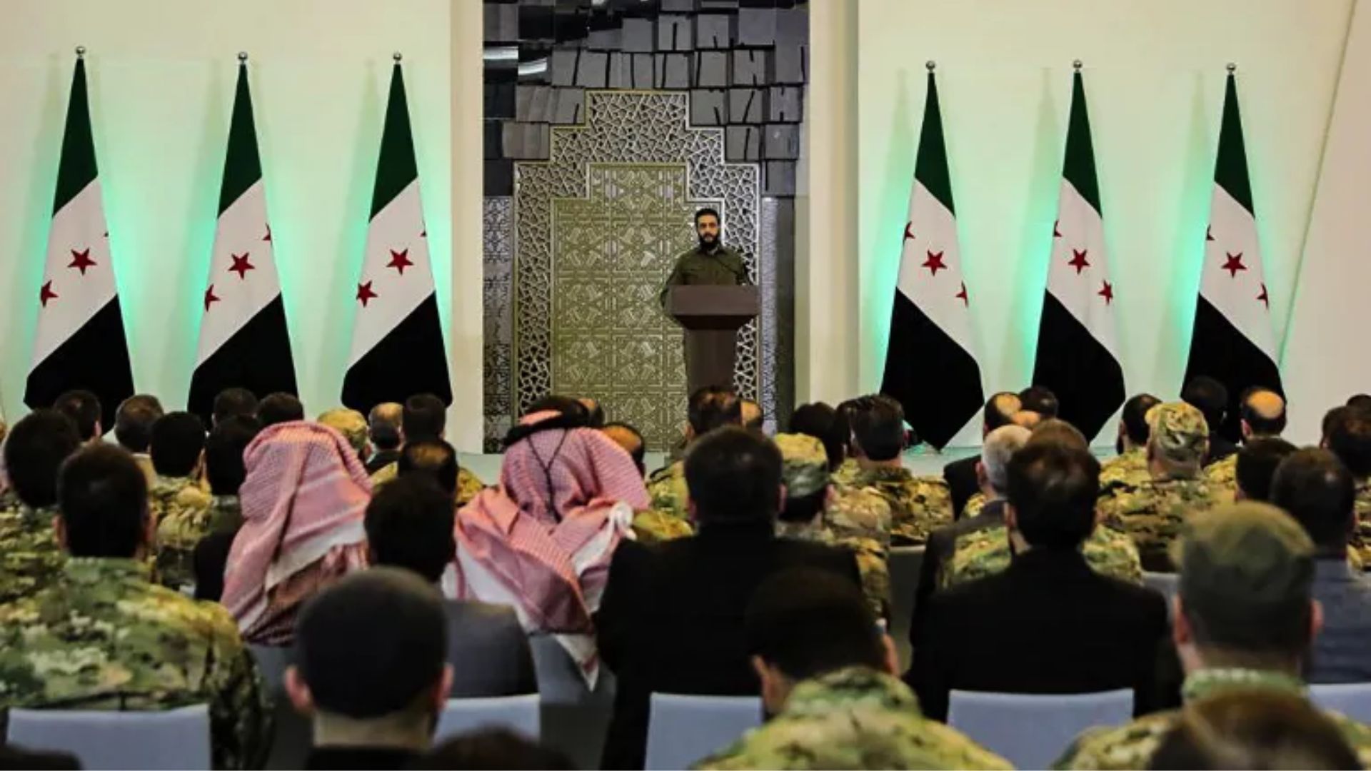 প্রেসিডেন্টের দায়িত্ব নিলেন গোলানি, বাথ পার্টি ও আসাদের সংবিধান বাতিল