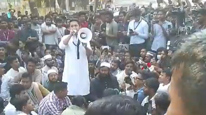 ধৈর্যের বাঁধ ভেঙে ফেললে নতুন আরেকটি বিপ্লব আপনাদের দেখতে হবে: সারজিস