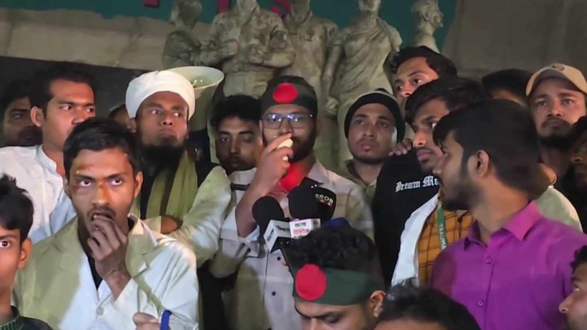 ৪ দফা দাবিতে ম্যাটস শিক্ষার্থীদের অবস্থান কর্মসূচি, না মানলে আমরণ অনশন