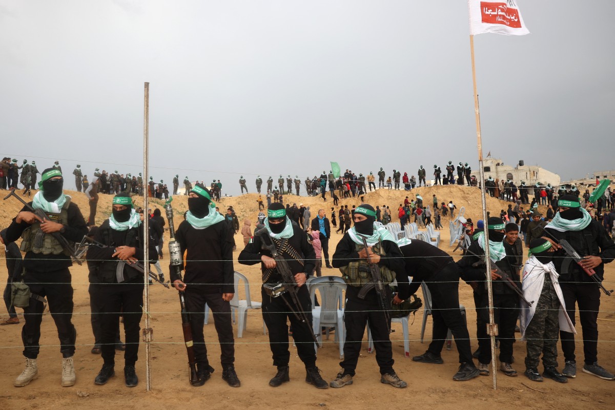 যুদ্ধবিরতি চুক্তির আওতায় ৪ ইসরায়েলি জিম্মির মরদেহ হস্তান্তর করল হামাস