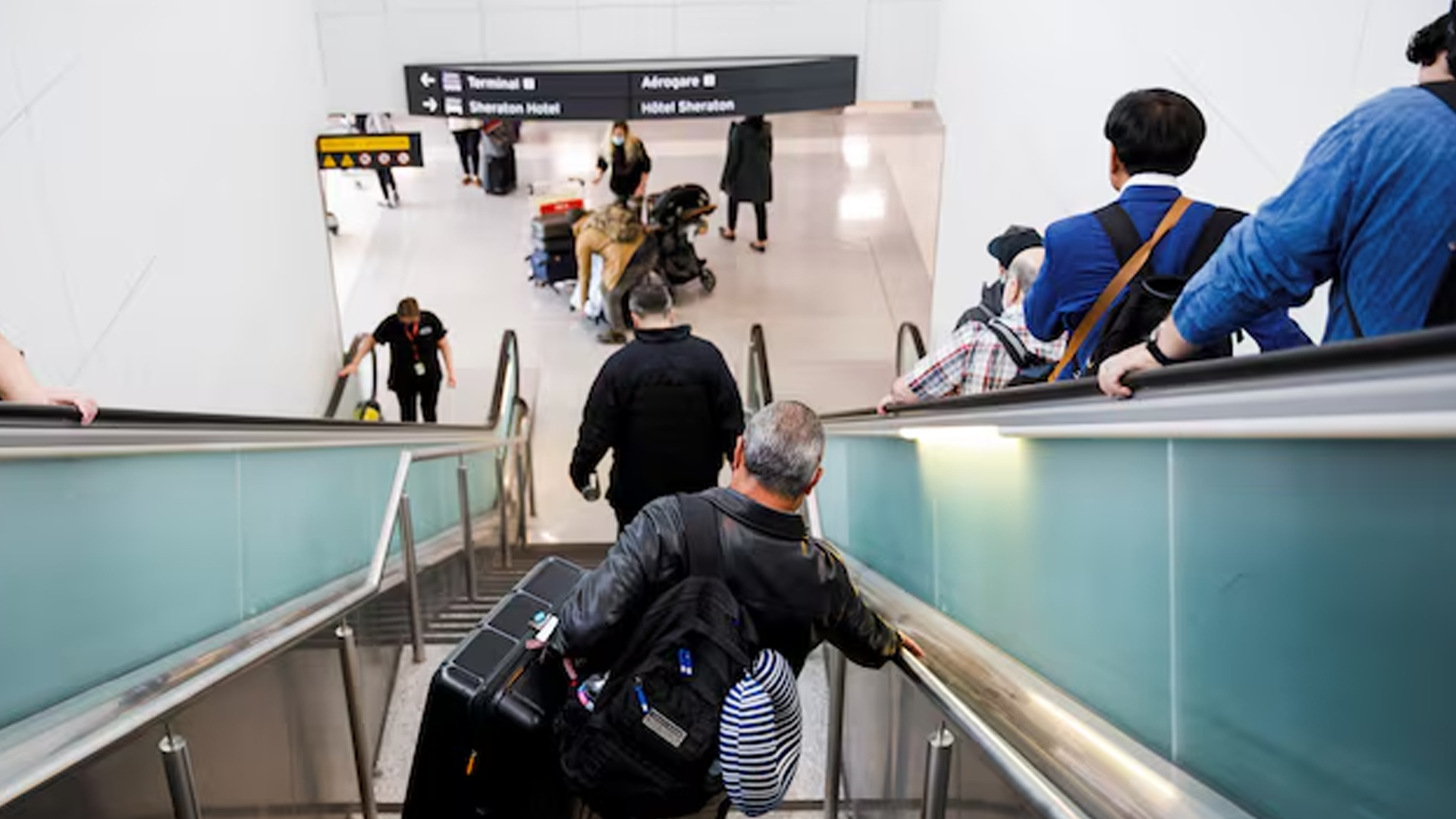 ট্রাম্প শুল্কে বিরক্ত কানাডিয়ানরা, কমেছে যুক্তরাষ্ট্রে ভ্রমণ