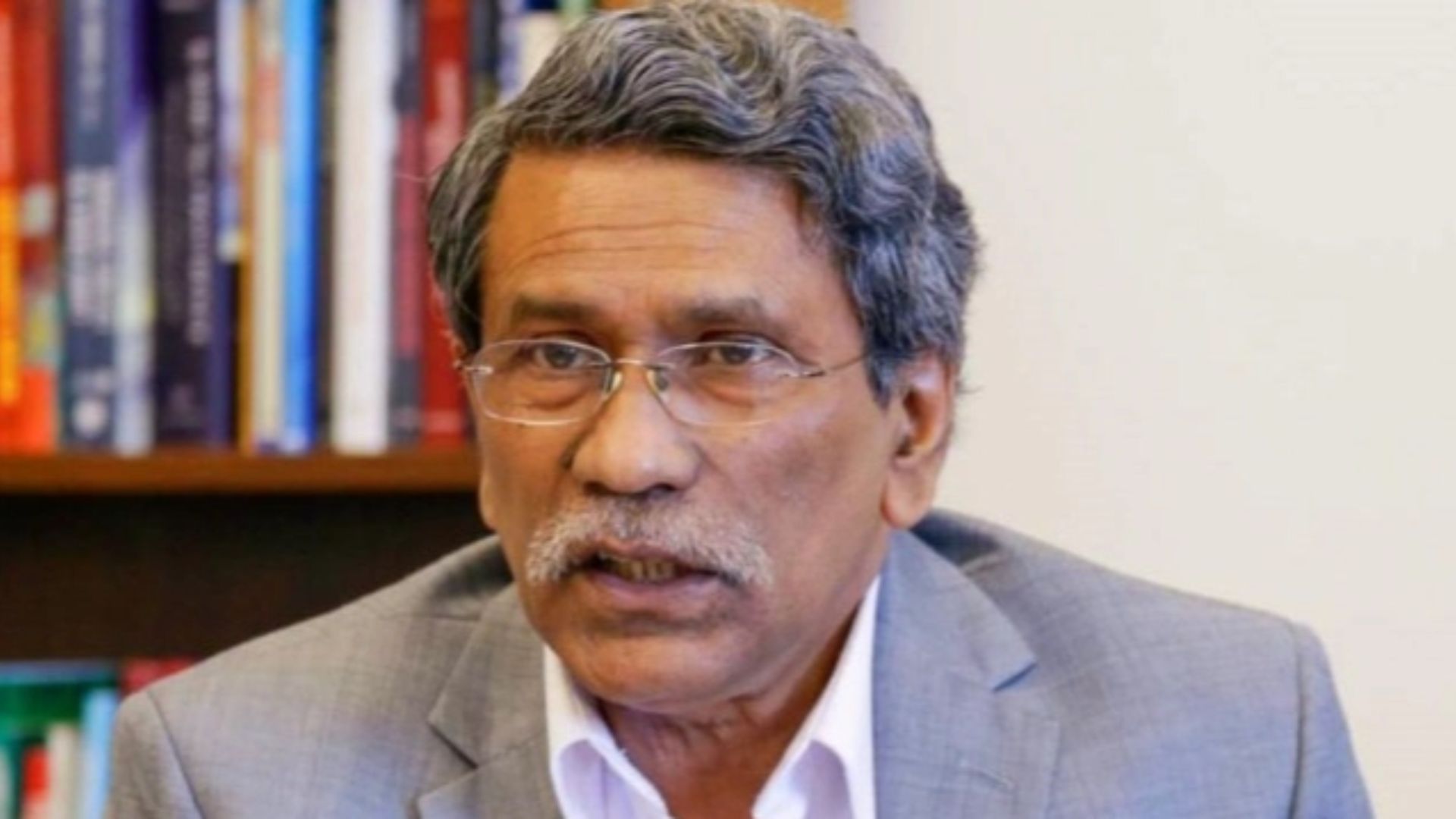 দলীয় প্রধান প্রধানমন্ত্রী পদে থাকতে পারবে না, ঐকমত্য কমিশনের সিদ্ধান্ত