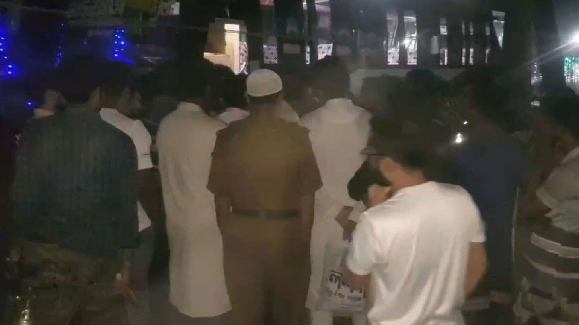 সাভারে চলন্ত বাসে আবারও ডাকাতি, চালক-সহকারী-কন্ডাকটর পুলিশ হেফাজতে