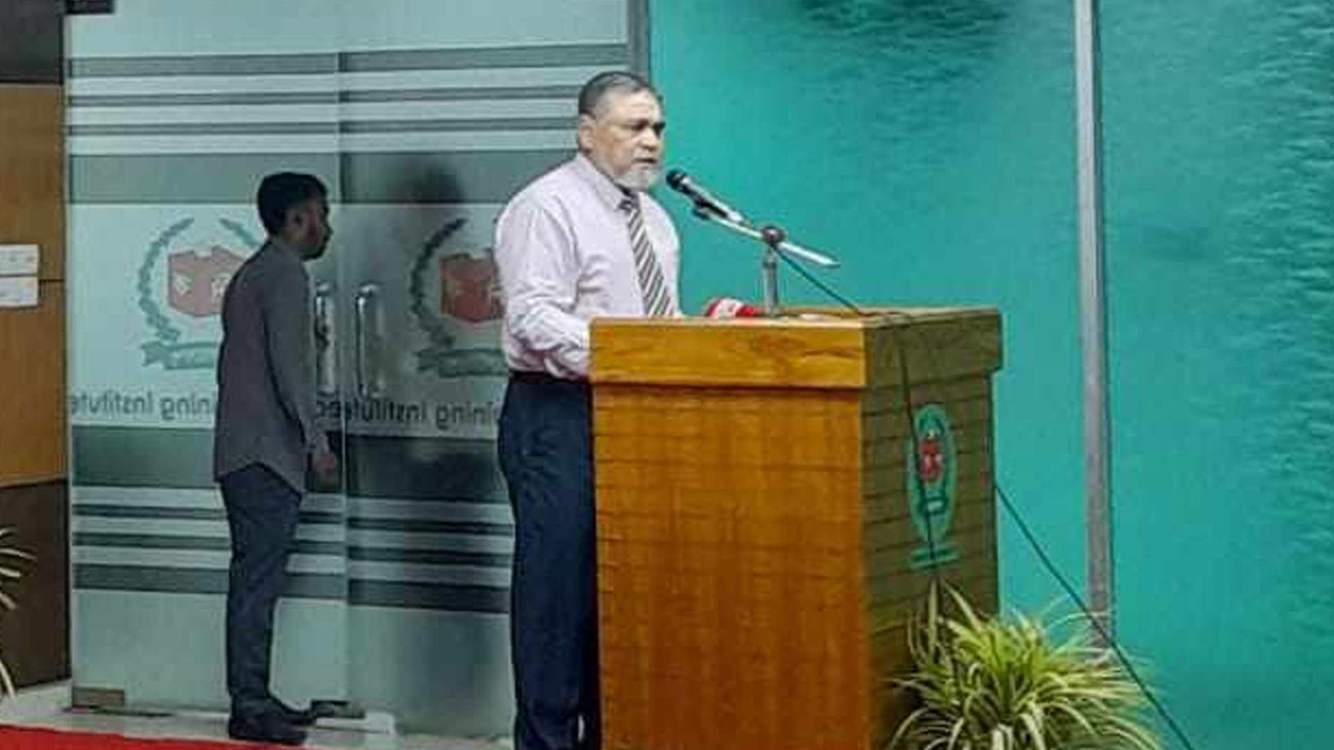 বিশেষজ্ঞদের মতামতে দ্রুত চূড়ান্ত হবে প্রবাসীদের ভোট পদ্ধতি: সিইসি