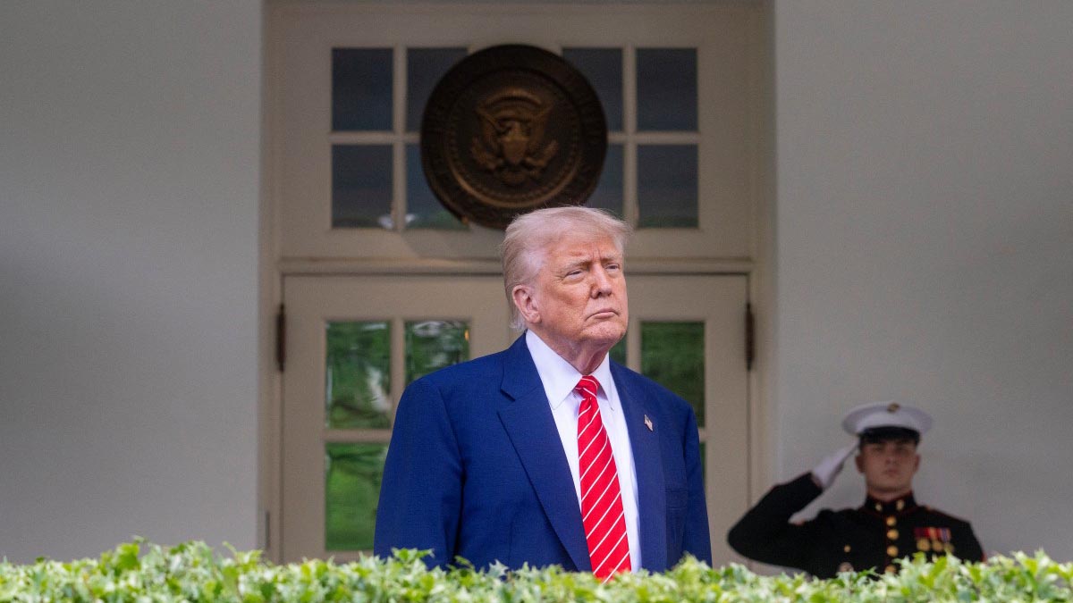 ট্রাম্প কি পারস্য উপসাগরের নাম বদলাতে পারেন?