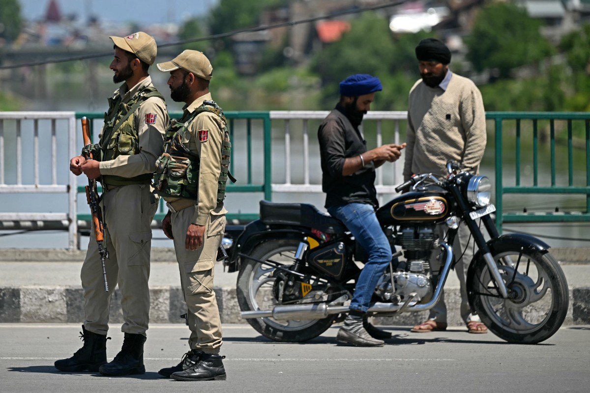 অবশেষে আলোচনায় বসছেন পাক-ভারত শীর্ষ সামরিক কর্মকর্তারা