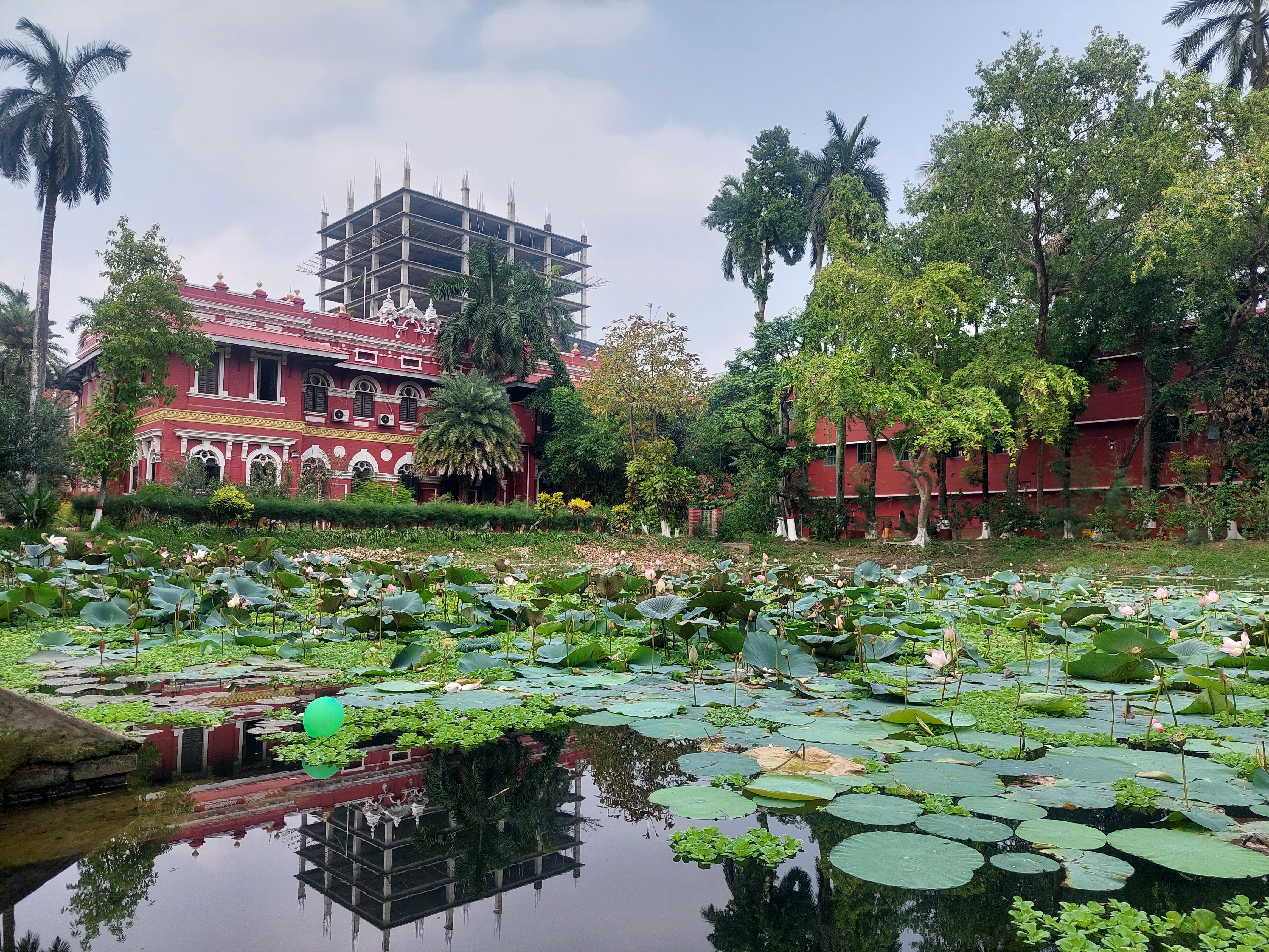 রাজশাহী কলেজে যা দেখবেন