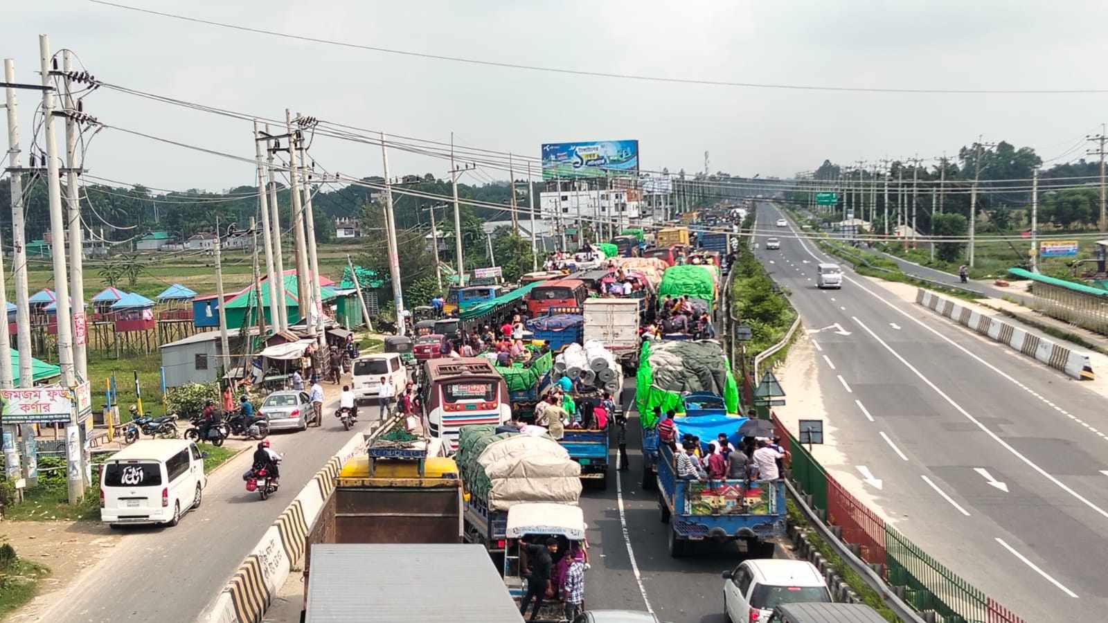 ঢাকা-টাঙ্গাইল মহাসড়কে তীব্র যানজট