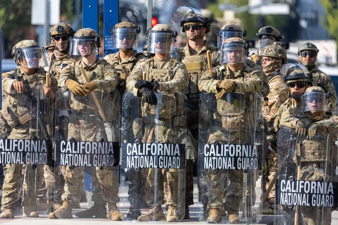 লস অ্যাঞ্জেলেসে মোতায়েন হওয়া ন্যাশনাল গার্ড আসলে কেমন বাহিনী?