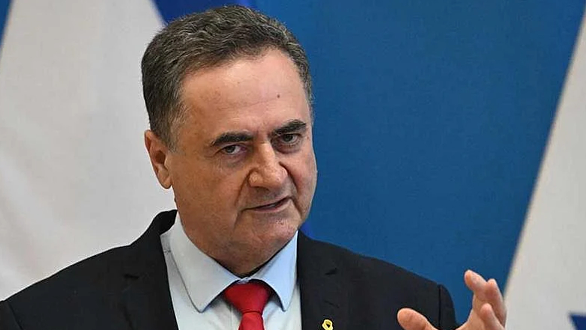 খামেনিকে ‘আর বাঁচতে দেওয়া যায় না’, ইসরায়েলের প্রতিরক্ষামন্ত্রী