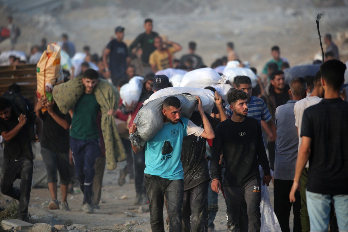 গাজায় মার্কিন-ইসরায়েলি ত্রাণের আটার বস্তায় আফিমজাত ট্যাবলেট