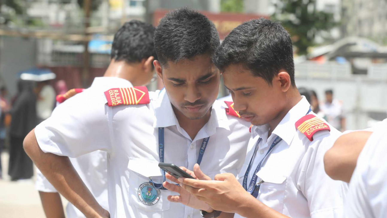 এসএসসির ফল জানা যাবে যেভাবে 