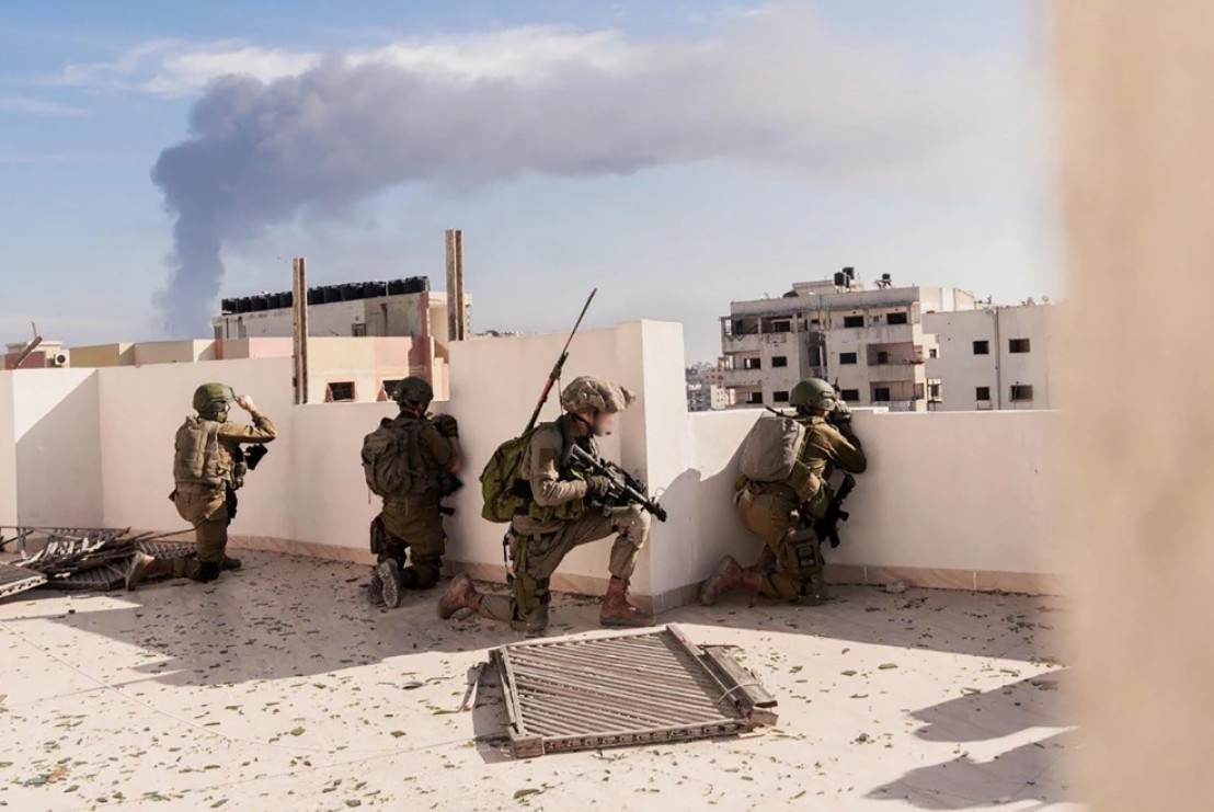 ত্রাণপ্রত্যাশী ফিলিস্তিনিদের ওপর 'প্রাণী শিকারের' মতো নির্বিচারে গুলি চালাচ্ছে ইসরায়েলি স্নাইপার