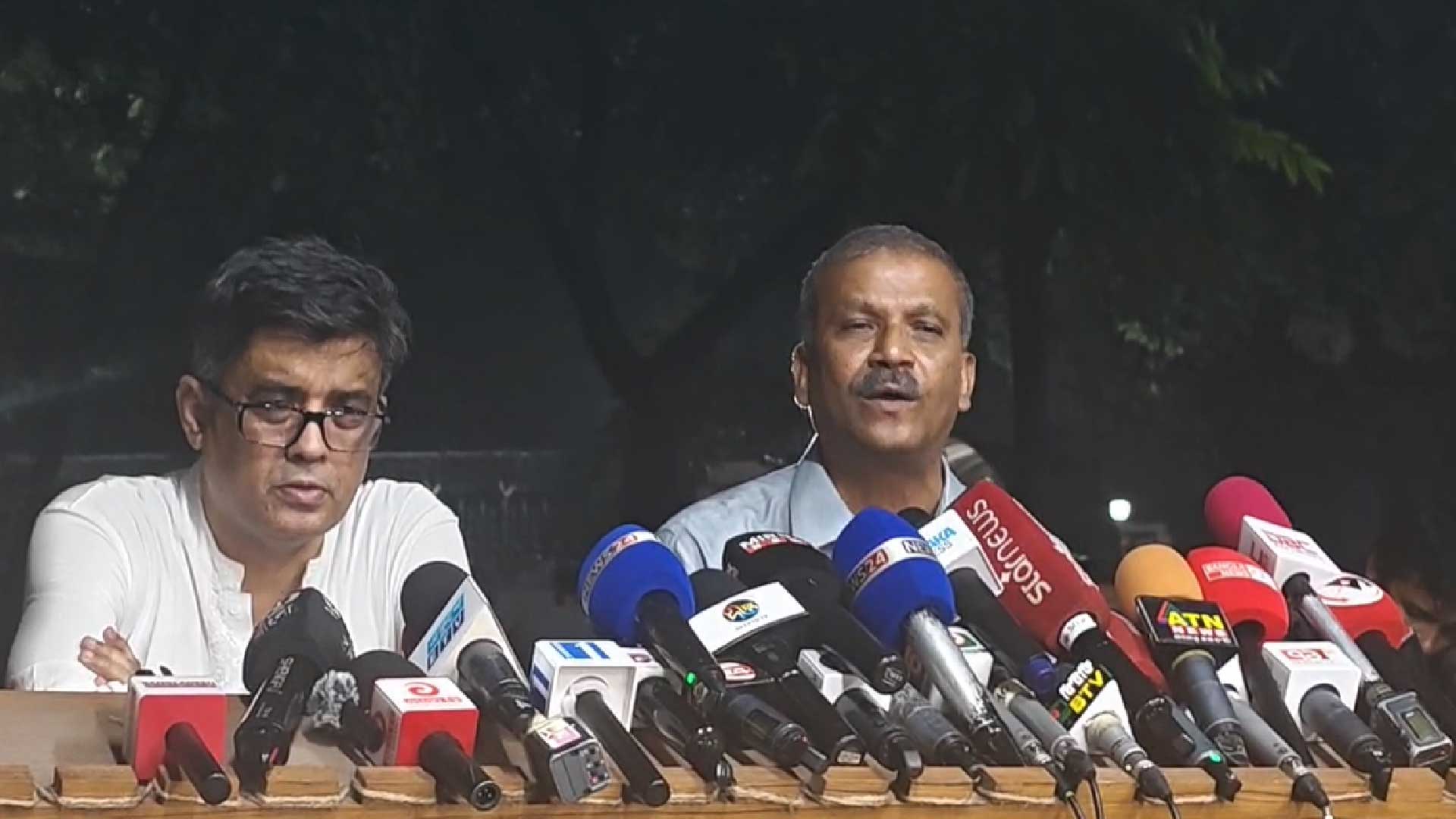 রাজনৈতিক দলগুলোর ঐক্য আরও বেশি দৃশ্যমান করতে বললেন প্রধান উপদেষ্টা