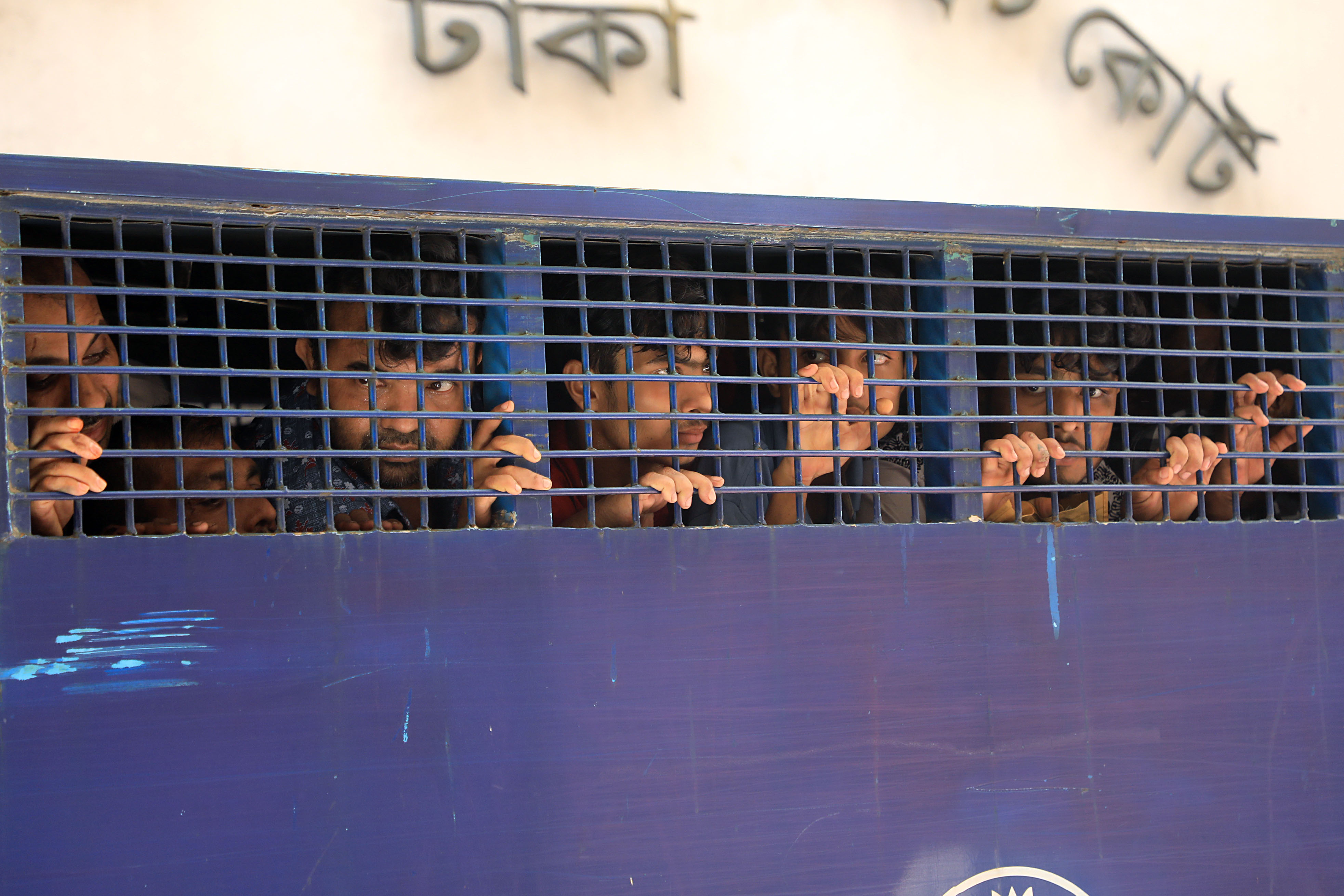 ২৪ জুলাই: রাষ্ট্রের বুলেট ‘ছুটি দিলো’ ছোট্ট রিয়া গোপকে, সাংবাদিকদের ‘হাসিনা বন্দনা’