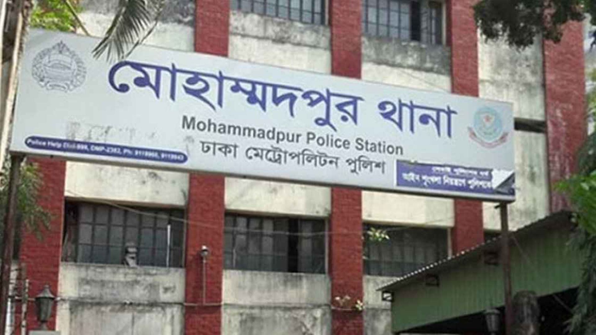 অভিযোগ নিতে ‘গড়িমসি করায়’ ৪ পুলিশ প্রত্যাহার, ছিনতাইকারী সন্দেহে গ্রেপ্তার ৩