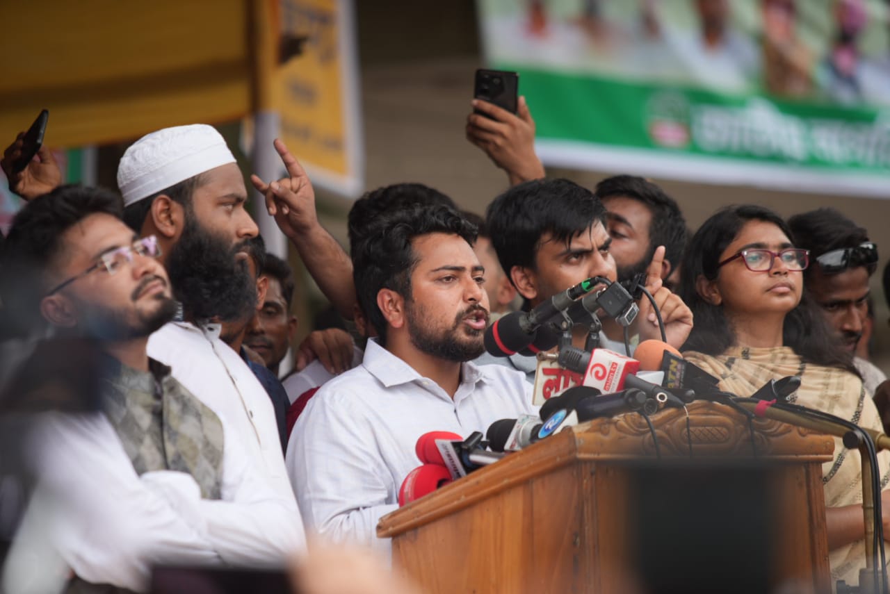 অবশ্যই ‘জুলাই ঘোষণাপত্র’ জারি করতে হবে এবং সংবিধানে যুক্ত করতে হবে: নাহিদ ইসলাম