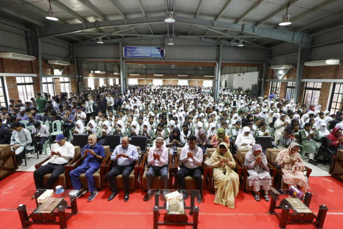 বিষাদের স্মৃতি নিয়ে খুলল মাইলস্টোন স্কুল অ্যান্ড কলেজ