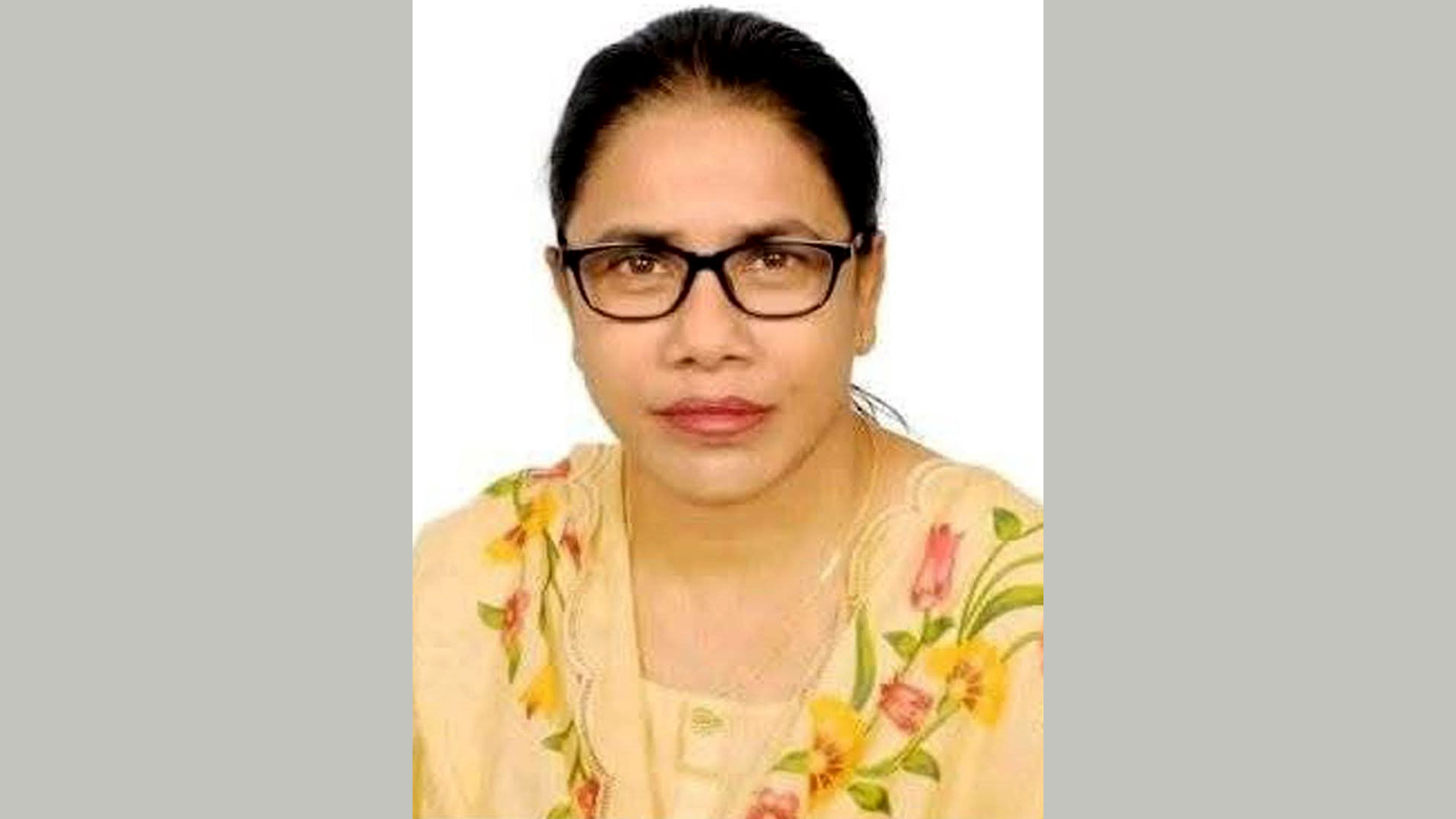 চাঁদাবাজির অভিযোগে পদ হারালেন পটুয়াখালী মহিলা দল সভাপতি আফরোজা