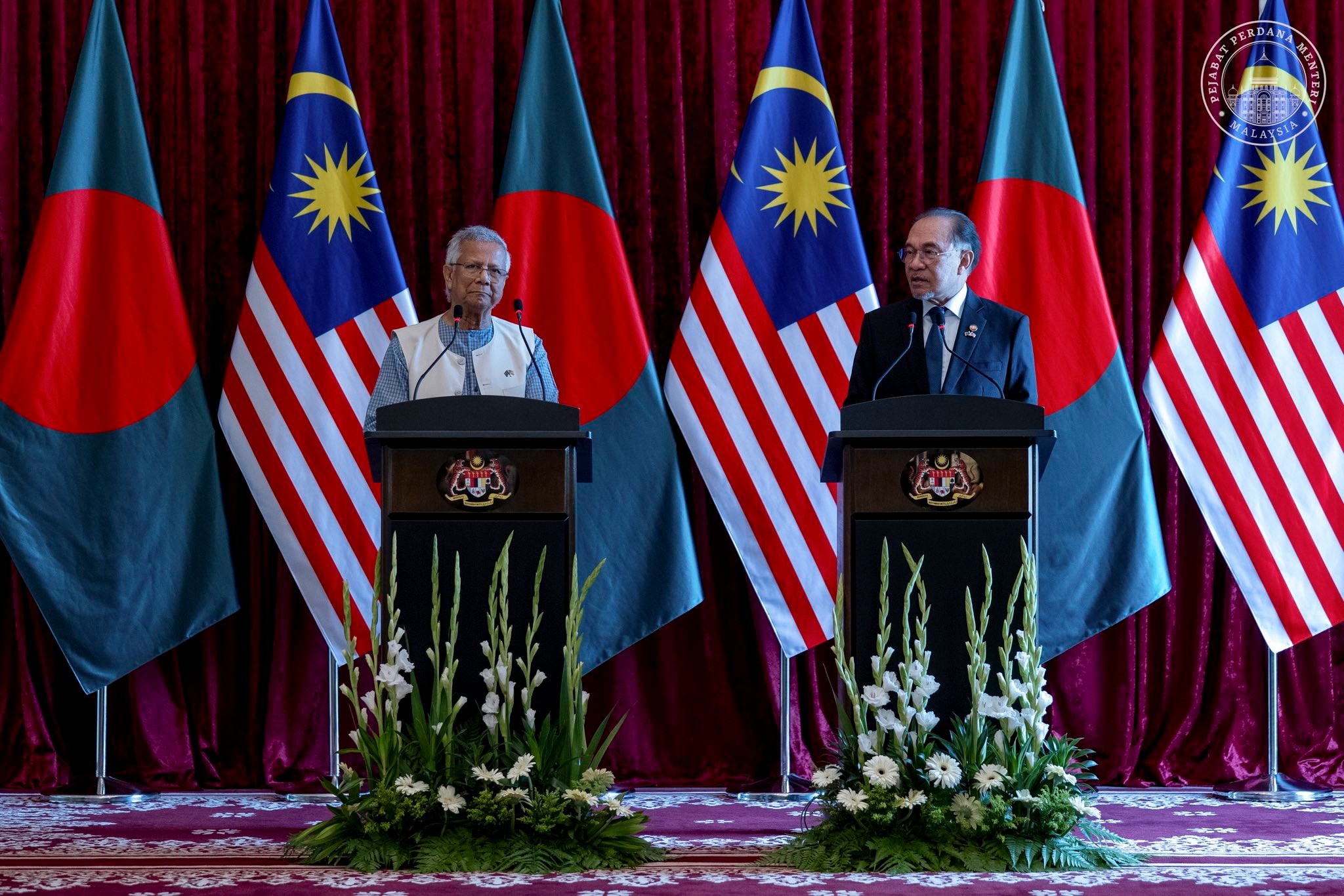 ‘হালাল ইন্ডাস্ট্রিয়াল পার্ক’ গড়ে তুলতে মালয়েশিয়ার সহায়তা চাইল সরকার