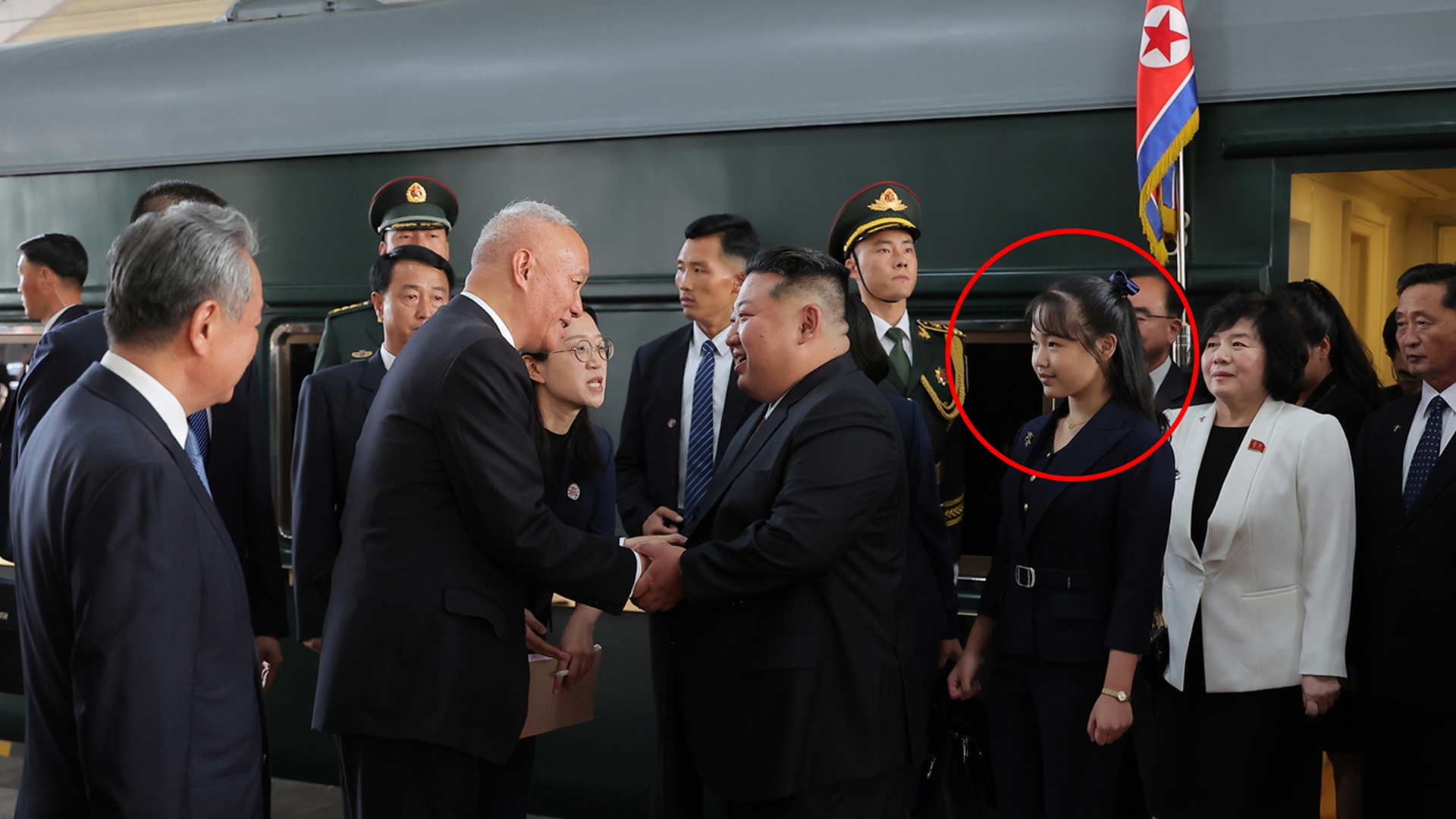 চীন সফরে কিমের ‘প্রিয় কন্যা’, জু অ্যায় কি উ. কোরিয়ার পরবর্তী নেতা