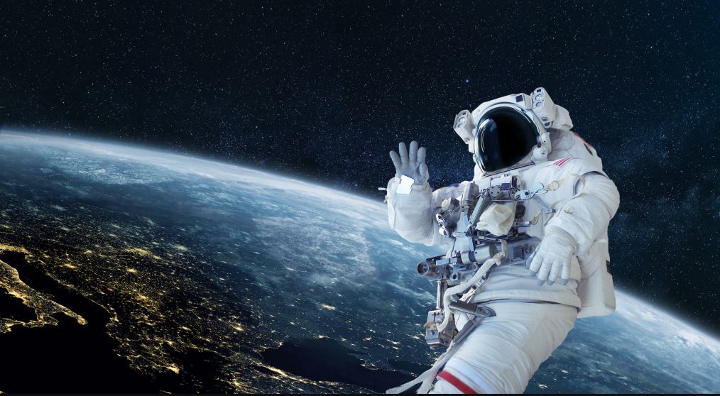 ‘অক্সিজেন শেষ, টাকা পাঠাও’ বলে ১০ লাখ ইয়েন হাতিয়ে নিলেন ‘নভোচারী’