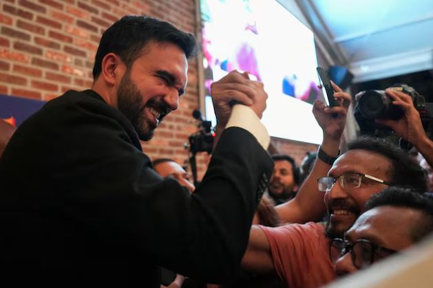 ক্রমশ অপ্রতিরোধ্য হয়ে উঠছেন জোহরান মামদানি