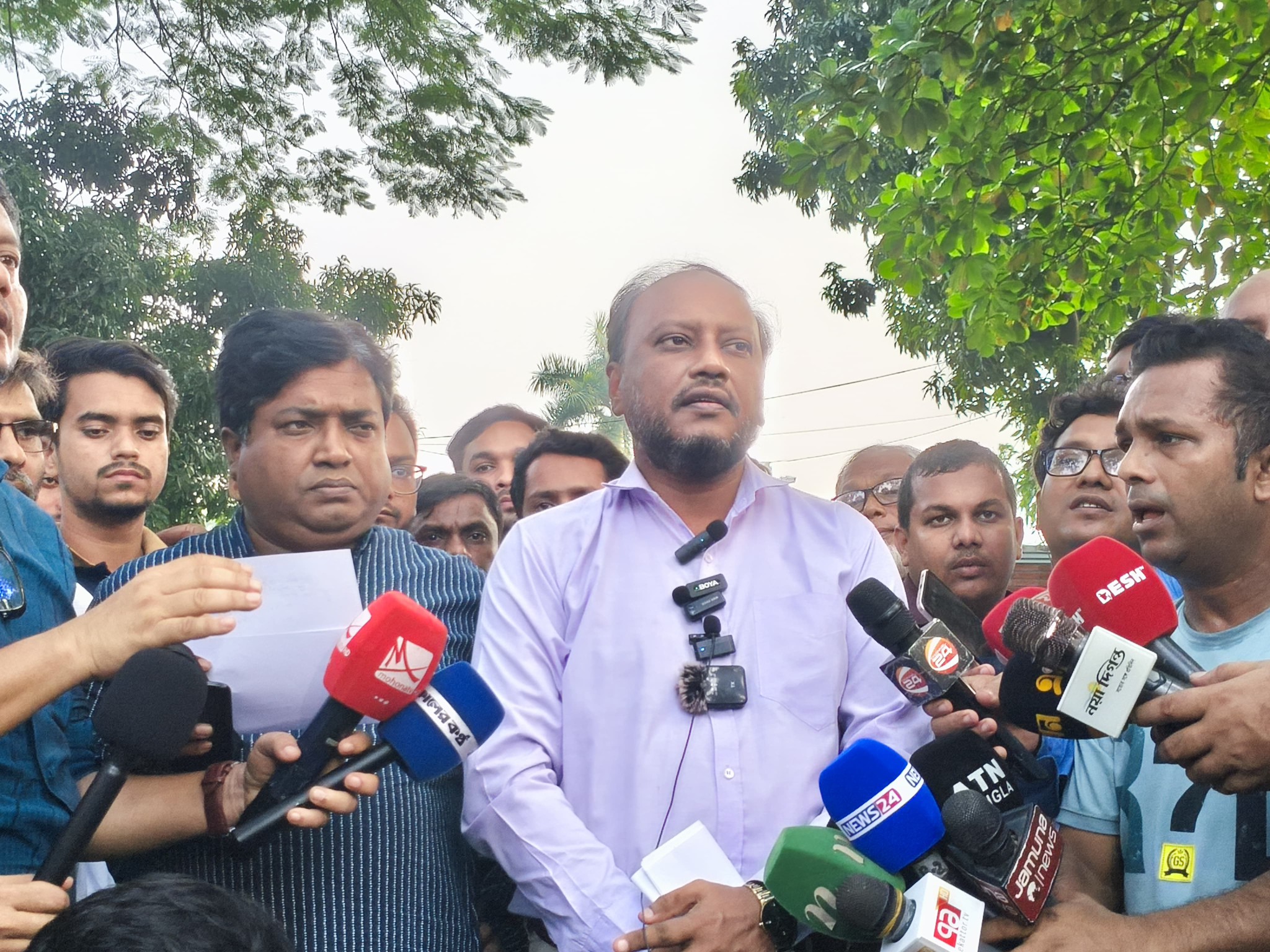 রাবি: সিন্ডিকেটেও পোষ্য কোটা স্থগিত, শিক্ষক-কর্মচারীদের ‘কমপ্লিট শাটডাউন’ কর্মসূচি