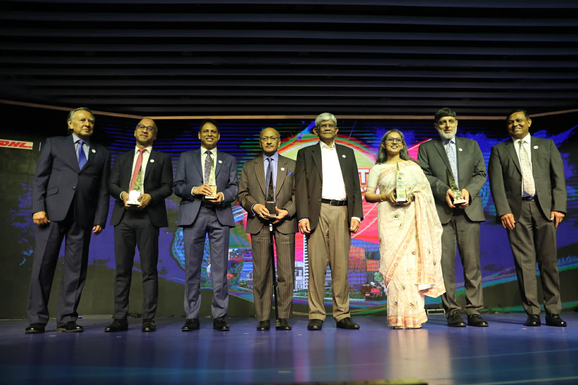 ডিএইচএল-দ্য ডেইলি স্টার ‘বিজনেস অ্যাওয়ার্ড’ পেলেন যারা