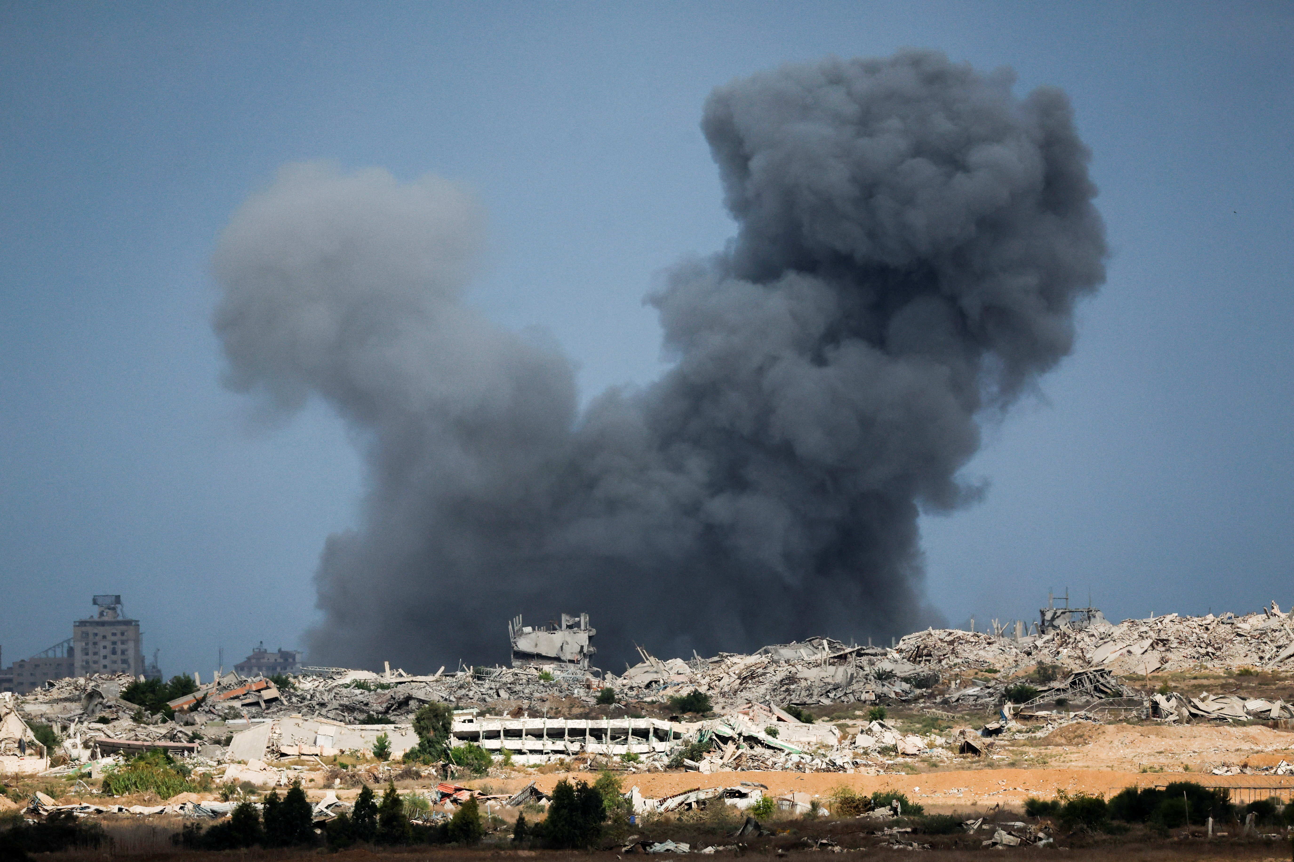 গাজায় ২ বছর যুদ্ধ করে যা অর্জন করল ইসরায়েল