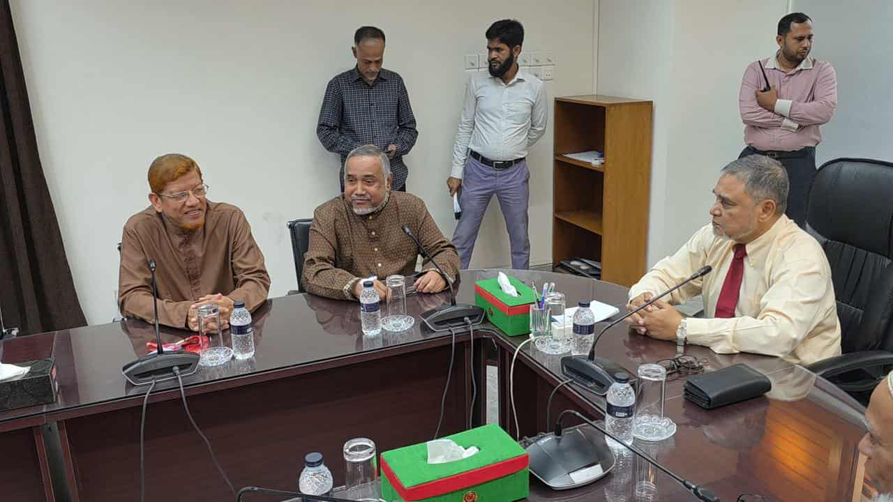 সংসদ নির্বাচন ও গণভোট আলাদা দিনে চায় জামায়াত