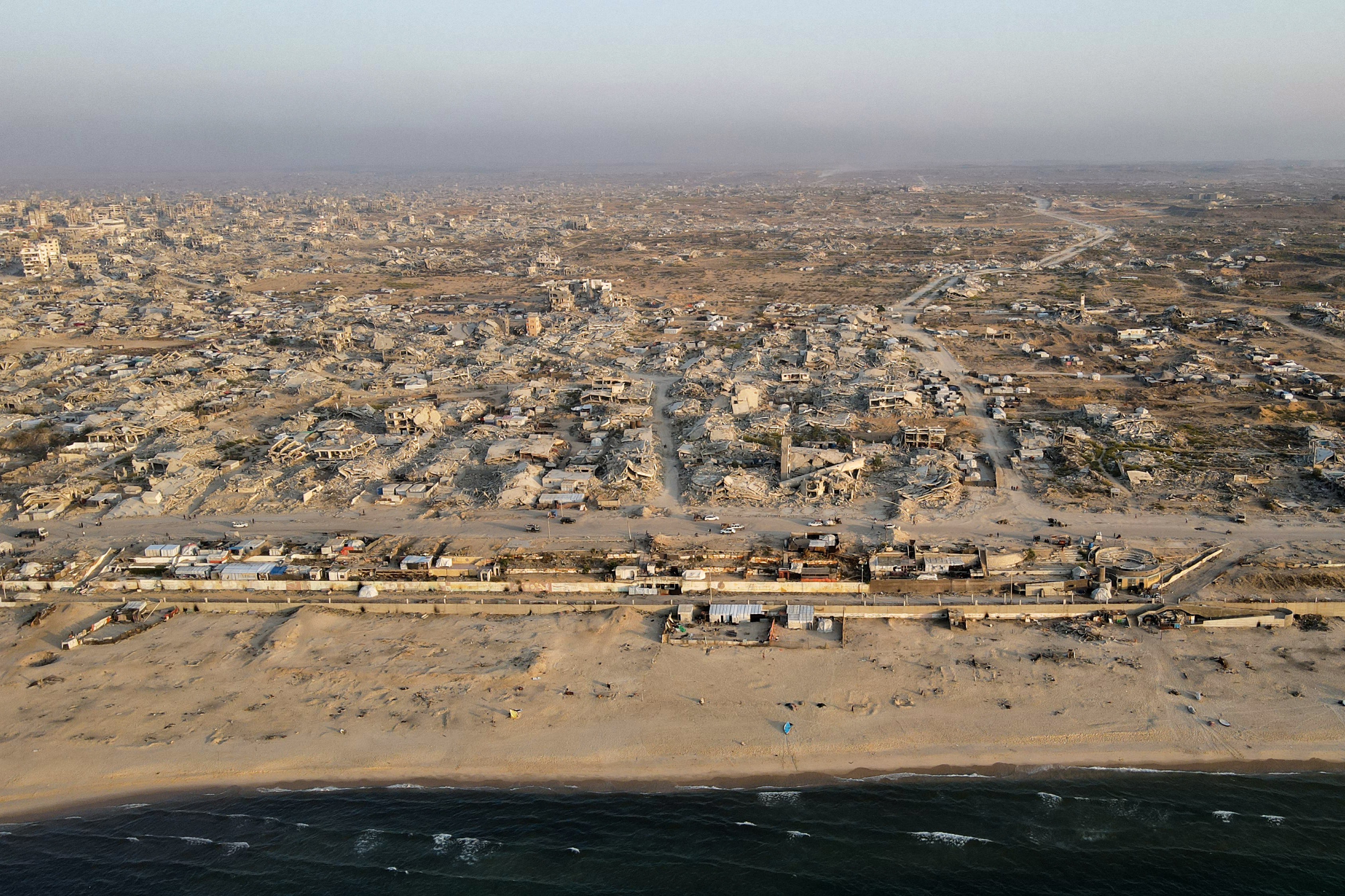 যুদ্ধের ২ বছর পর গাজায় গিয়ে যা দেখল বিবিসি