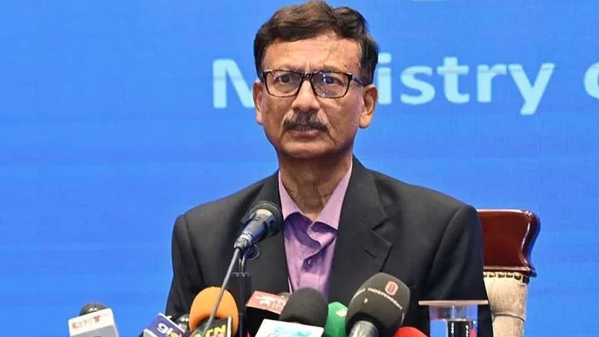 শেখ হাসিনা ও কামালের প্রত্যর্পণ চেয়ে নয়াদিল্লিকে চিঠি পাঠাবে ঢাকা: পররাষ্ট্র উপদেষ্টা