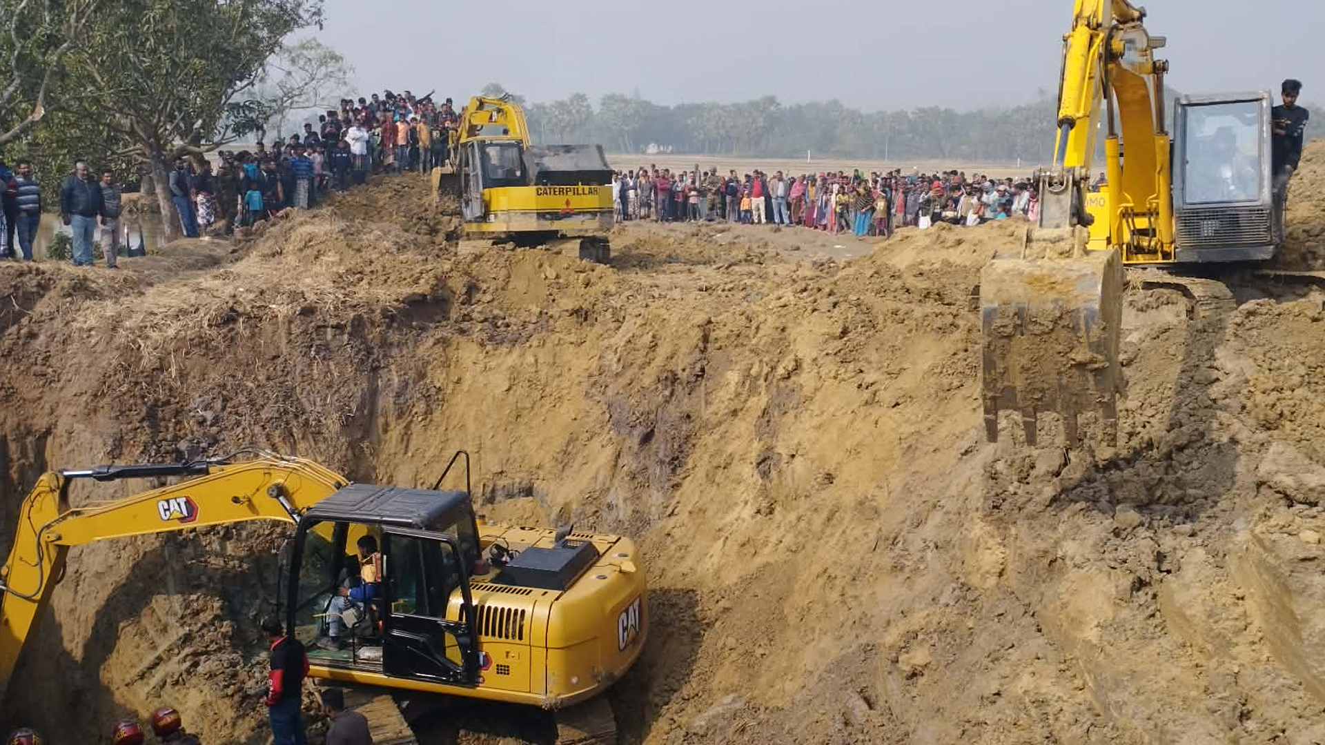 ৩০ ফুট খননের পরও উদ্ধার হয়নি শিশু সাজিদ