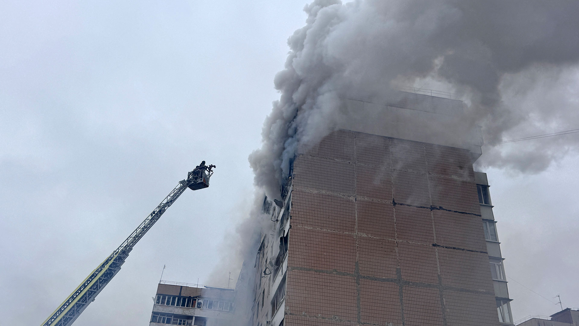 ইউক্রেনের দক্ষিণাঞ্চলে রাশিয়ার বিমান হামলা, আহত ৩২&nbsp;