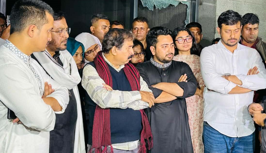 ‘সরকারের ভেতর থেকে যোগসাজশ না থাকলে গণমাধ্যমের ওপর হামলা সহজ হতো না’