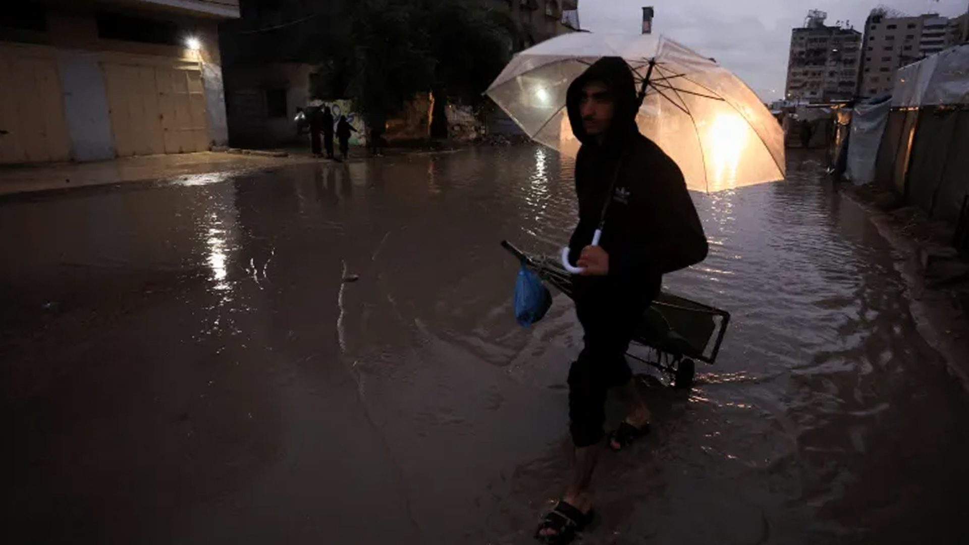 গাজায় বিয়ের অনুষ্ঠানে ইসরায়েলের বোমা হামলা