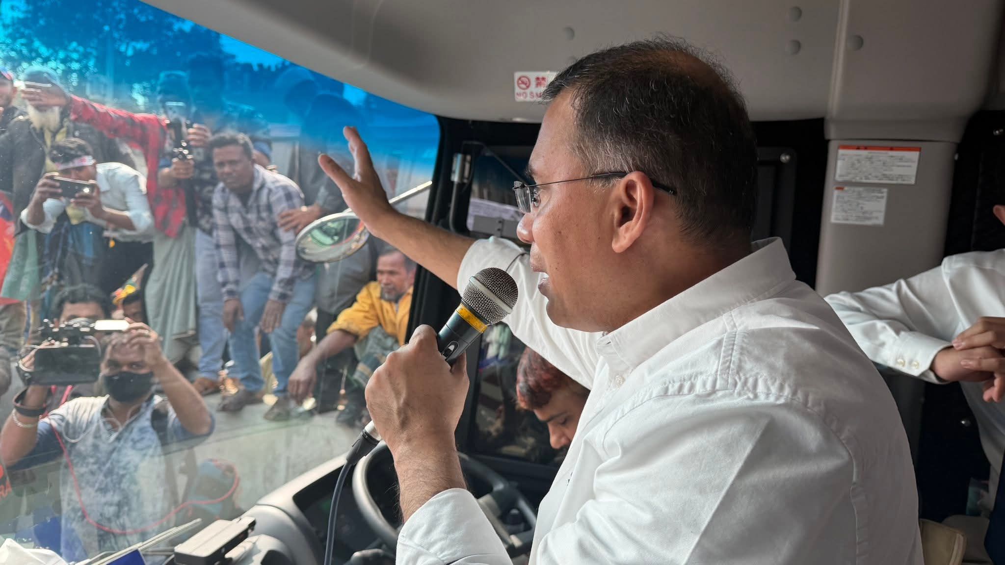 আজ যাচ্ছি, আবার বগুড়ায় আসব: সিরাজগঞ্জের পথে তারেক রহমান