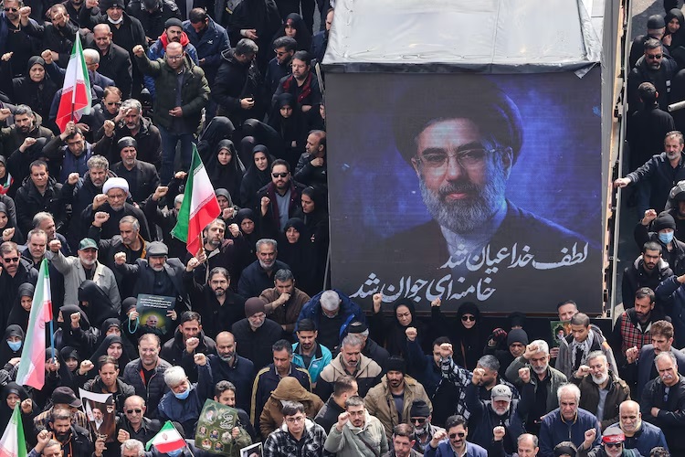 ইরানের নতুন নেতৃত্ব।