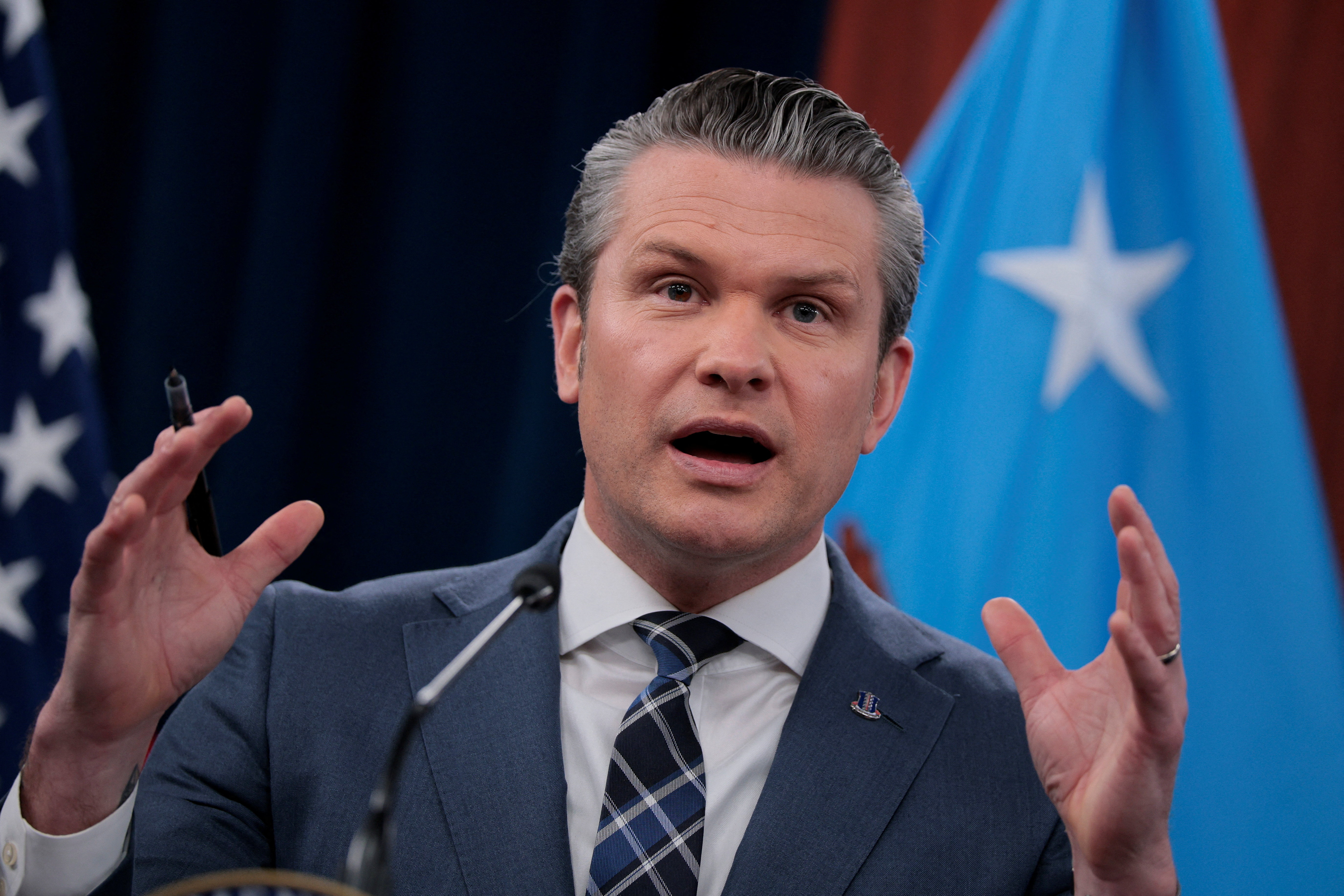 মার্কিন যুদ্ধমন্ত্রী পিট হেগসেথ। ছবি: রয়টার্স