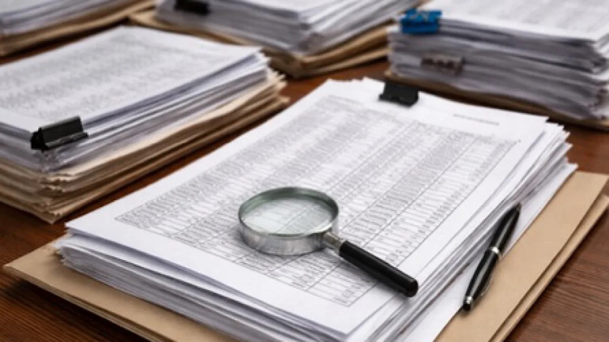 পশ্চিমবঙ্গের ভোটার লিস্ট নিয়ে নানা বিতর্ক দেখা দিয়েছে। প্রতীকী ছবি: স্টেটসম্যান